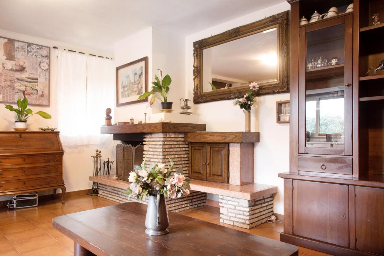 Apartmán Casa Flora Porto Ceresio Exteriér fotografie
