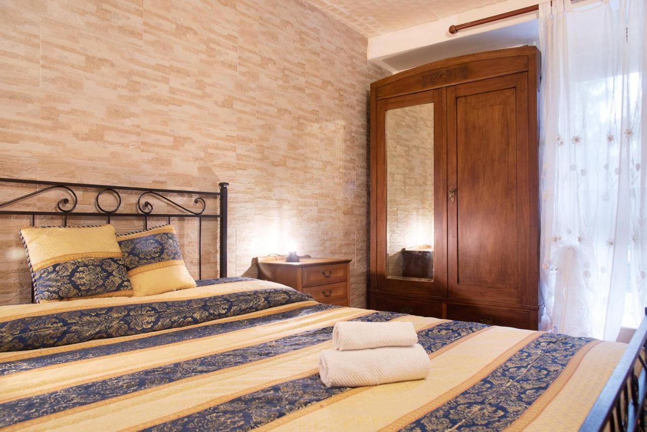 Apartmán Casa Flora Porto Ceresio Exteriér fotografie